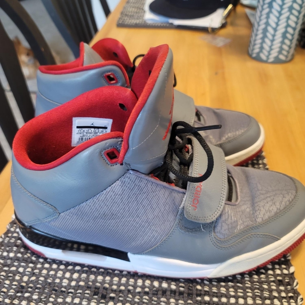 Size 11.5 Jordan Flight clubs